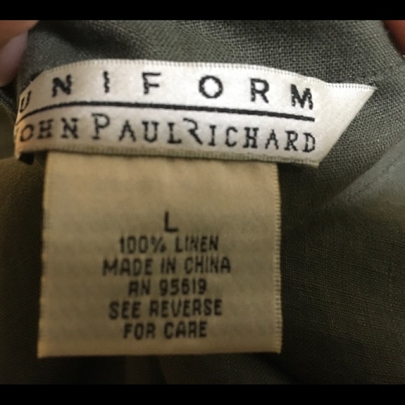 Linen 3/4 Sleeve Top by Uniform - Picture 3 of 4